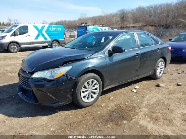 4T4BF1FK9GR570377 2016 TOYOTA CAMRY - Image 2