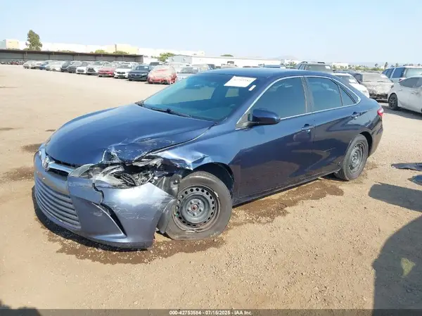 4T4BF1FK9GR570749 2016 TOYOTA CAMRY - Image 2