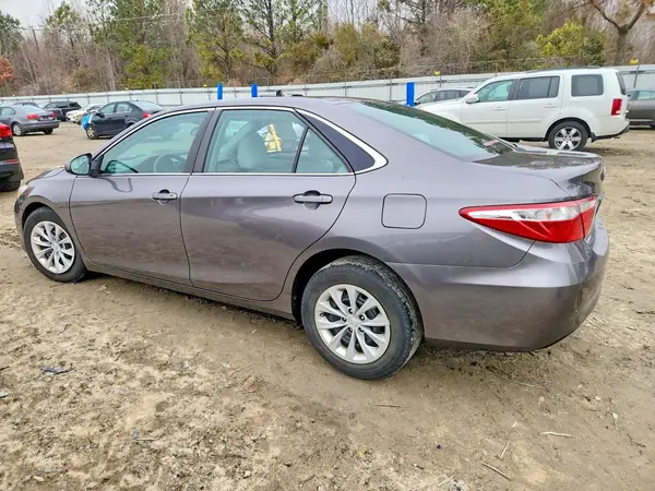 4T4BF1FK9GR570900 2016 TOYOTA CAMRY - Image 2