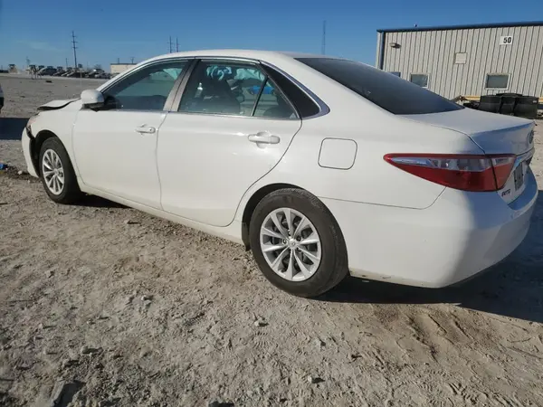 4T4BF1FK9GR575420 2016 TOYOTA CAMRY - Image 2