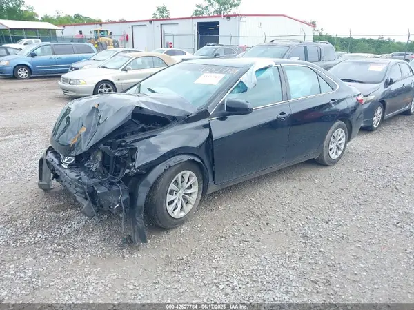 4T4BF1FK9GR578186 2016 TOYOTA CAMRY - Image 2