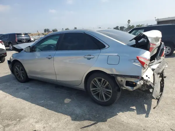 4T4BF1FK9GR580620 2016 TOYOTA CAMRY - Image 2