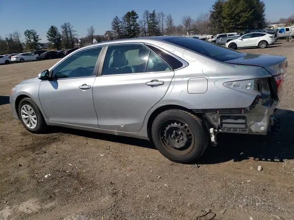 4T4BF1FK9GR581671 2016 TOYOTA CAMRY - Image 2