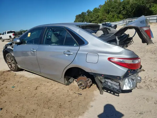 4T4BF1FK9GR581802 2016 TOYOTA CAMRY - Image 2