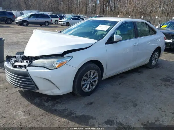 4T4BF1FK9GR584442 2016 TOYOTA CAMRY - Image 2
