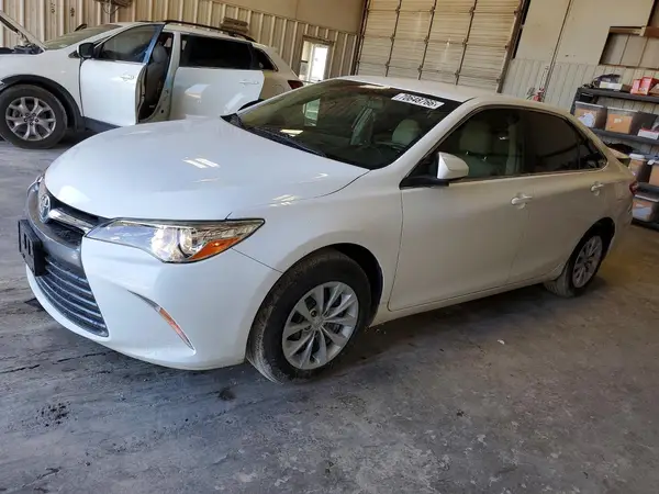 4T4BF1FKXGR516943 2016 TOYOTA CAMRY - Image 1