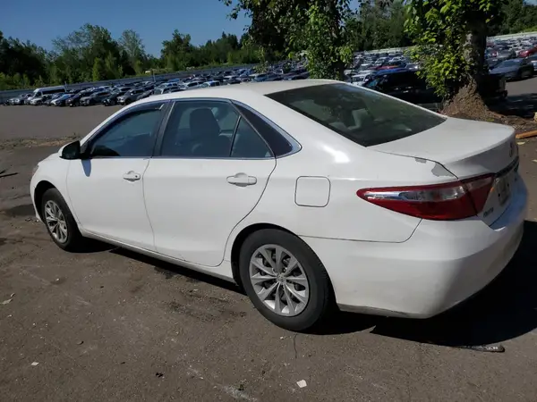 4T4BF1FKXGR516957 2016 TOYOTA CAMRY - Image 2
