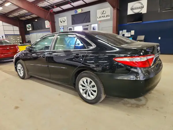 4T4BF1FKXGR518403 2016 TOYOTA CAMRY - Image 2