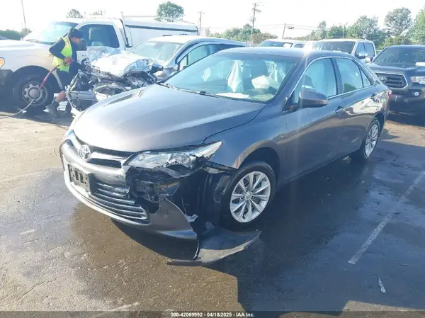 4T4BF1FKXGR518689 2016 TOYOTA CAMRY - Image 2