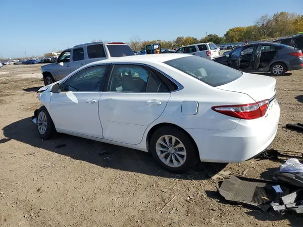 4T4BF1FKXGR520264 2016 TOYOTA CAMRY - Image 2