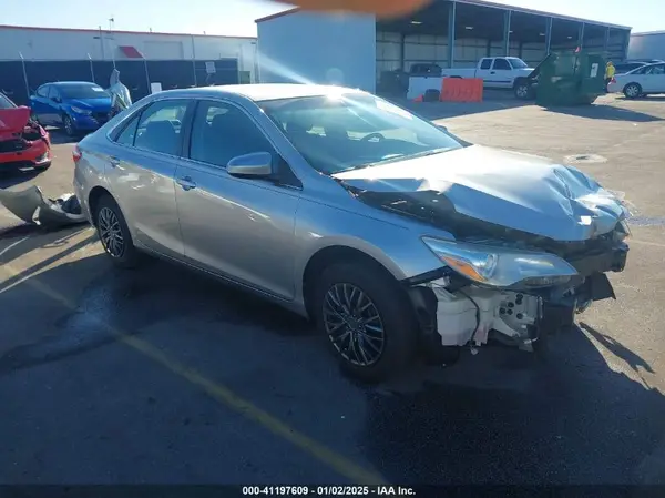 4T4BF1FKXGR520555 2016 TOYOTA CAMRY - Image 1