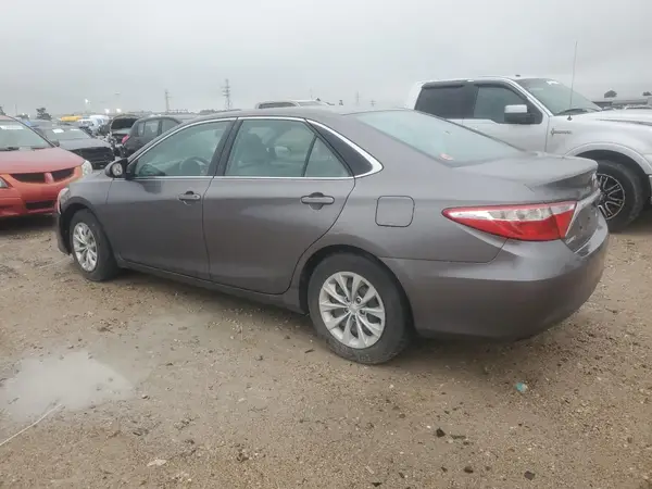 4T4BF1FKXGR523584 2016 TOYOTA CAMRY - Image 2