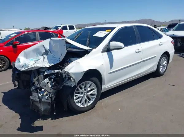 4T4BF1FKXGR527442 2016 TOYOTA CAMRY - Image 2