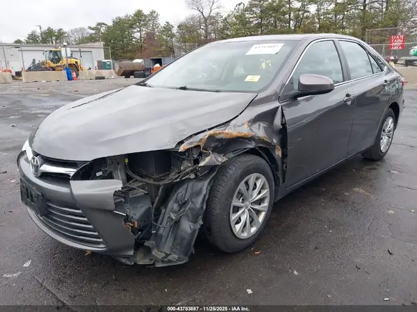 4T4BF1FKXGR530227 2016 TOYOTA CAMRY - Image 2
