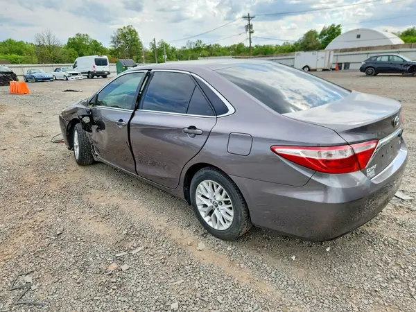 4T4BF1FKXGR534004 2016 TOYOTA CAMRY - Image 2
