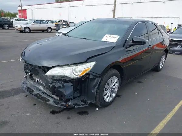4T4BF1FKXGR537131 2016 TOYOTA CAMRY - Image 2