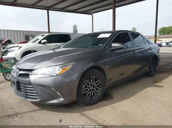 4T4BF1FKXGR547044 2016 TOYOTA CAMRY - Image 2