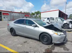4T4BF1FKXGR549585 2016 TOYOTA CAMRY