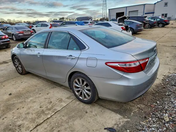 4T4BF1FKXGR559274 2016 TOYOTA CAMRY - Image 2