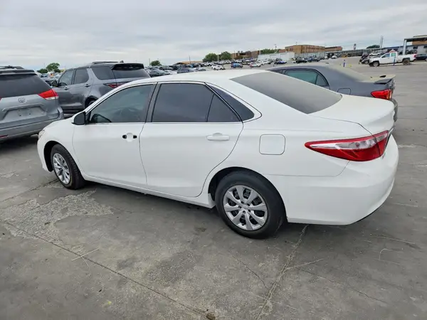 4T4BF1FKXGR561199 2016 TOYOTA CAMRY - Image 2