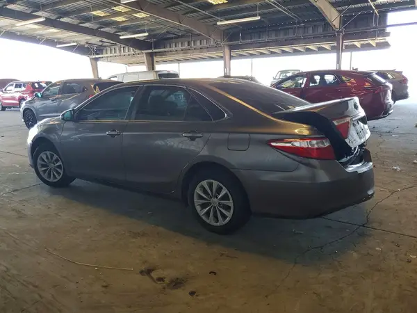 4T4BF1FKXGR563373 2016 TOYOTA CAMRY - Image 2