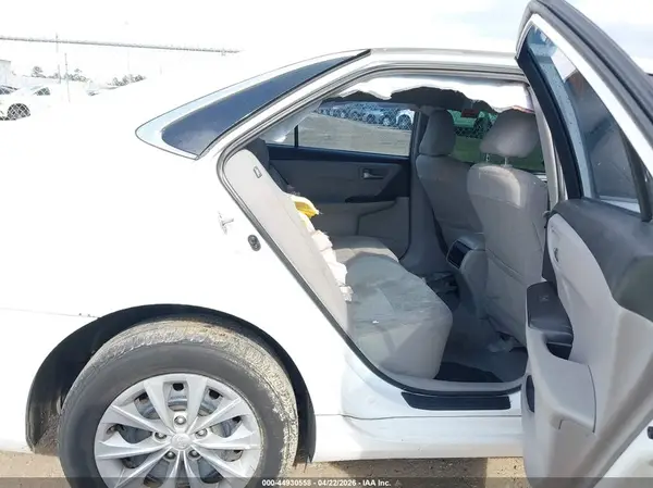 4T4BF1FKXGR564636 2016 TOYOTA CAMRY - Image 8
