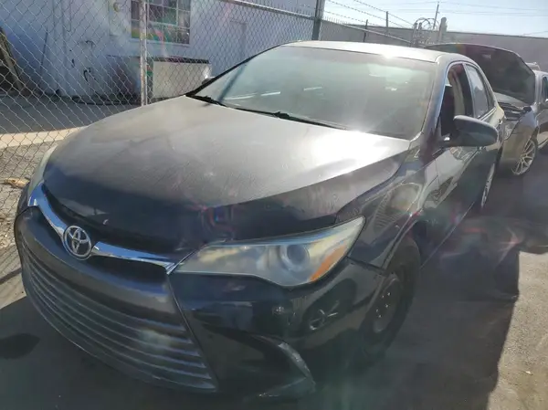 4T4BF1FKXGR567570 2016 TOYOTA CAMRY - Image 2