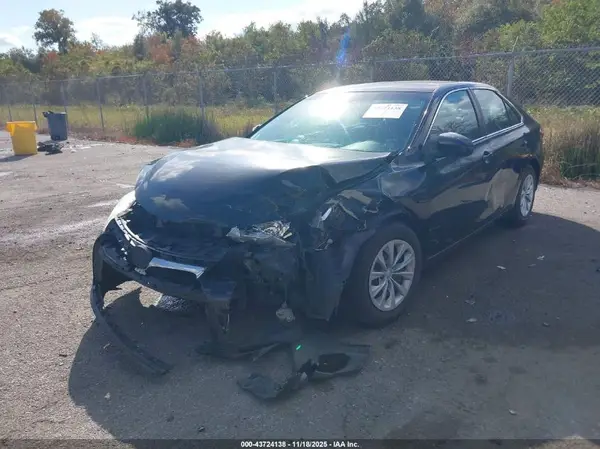 4T4BF1FKXGR569111 2016 TOYOTA CAMRY - Image 2