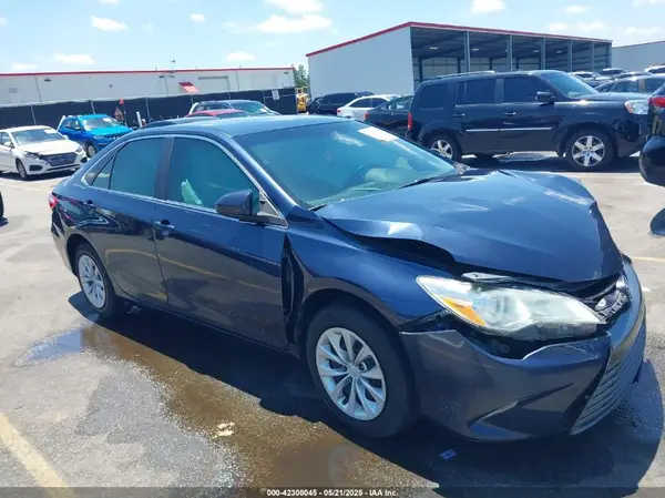 4T4BF1FKXGR575569 2016 TOYOTA CAMRY - Image 1