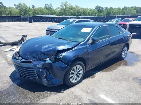 4T4BF1FKXGR575569 2016 TOYOTA CAMRY - Image 2