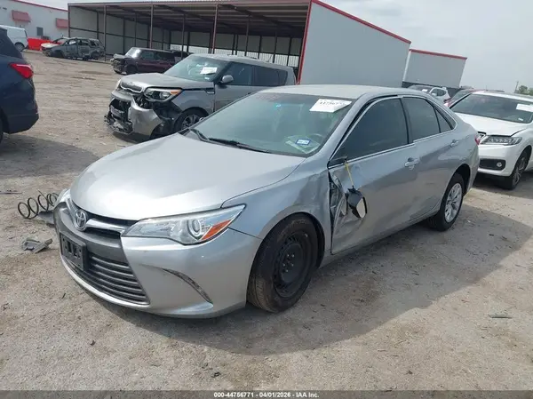 4T4BF1FKXGR576737 2016 TOYOTA CAMRY - Image 2