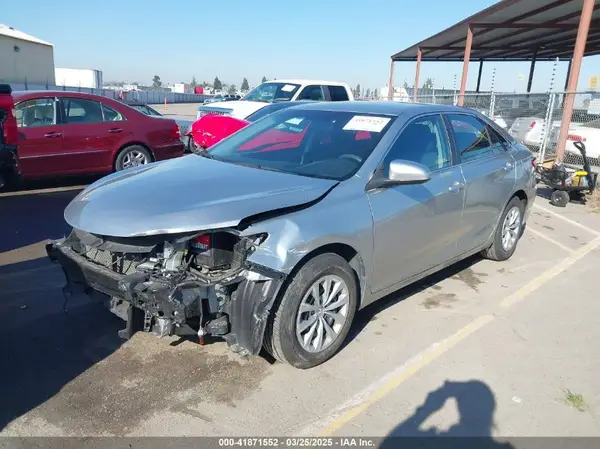 4T4BF1FKXGR582909 2016 TOYOTA CAMRY - Image 2