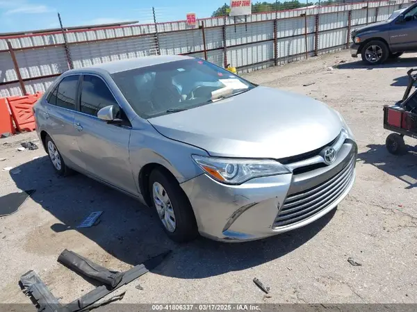 4T4BF1FKXGR584434 2016 TOYOTA CAMRY - Image 1