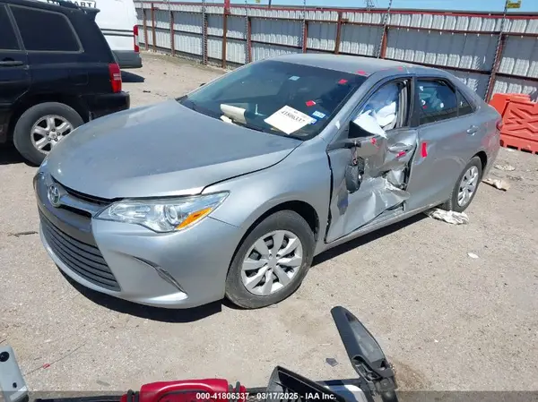 4T4BF1FKXGR584434 2016 TOYOTA CAMRY - Image 2