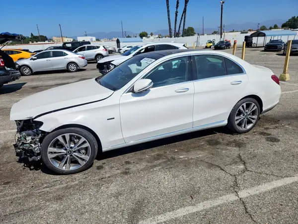 55SWF4HB4JU258352 2018 MERCEDES-BENZ C-KLASSE - Image 1
