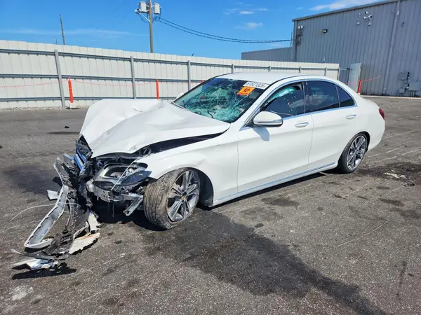 55SWF4JB0GU120164 2016 MERCEDES-BENZ C-KLASSE - Image 1