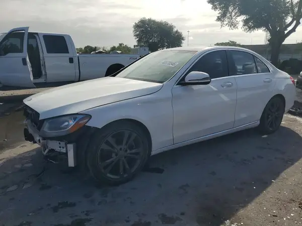 55SWF4JB0GU133867 2016 MERCEDES-BENZ C-KLASSE - Image 1
