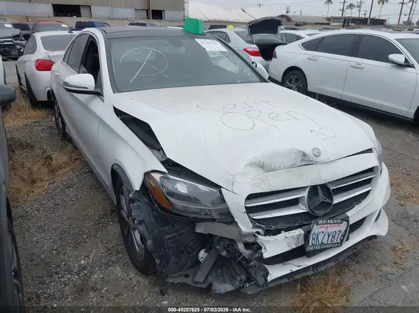 55SWF4JB0GU165573 2016 MERCEDES-BENZ C-KLASSE - Image 1