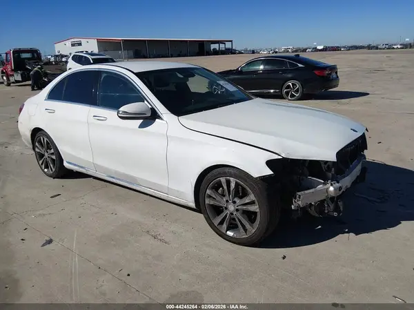 55SWF4JB0HU208102 2017 MERCEDES-BENZ C-KLASSE - Image 1