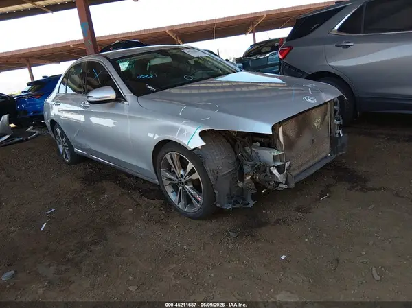 55SWF4JB0HU217219 2017 MERCEDES-BENZ C-KLASSE