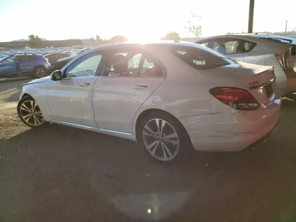 55SWF4JB0JU273876 2018 MERCEDES-BENZ C-KLASSE - Image 2