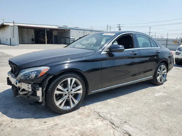 55SWF4JB0JU275661 2018 MERCEDES-BENZ C-KLASSE - Image 1