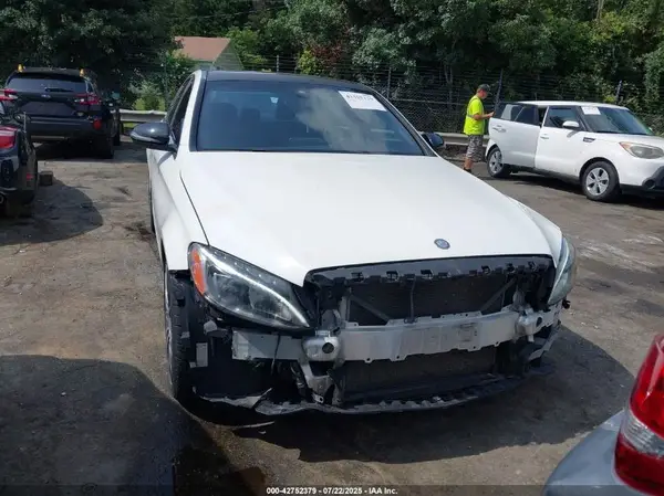 55SWF4JB1GU096988 2016 MERCEDES-BENZ C-KLASSE - Image 1
