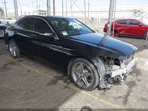 55SWF4JB1GU161211 2016 MERCEDES-BENZ C-KLASSE - Image 1