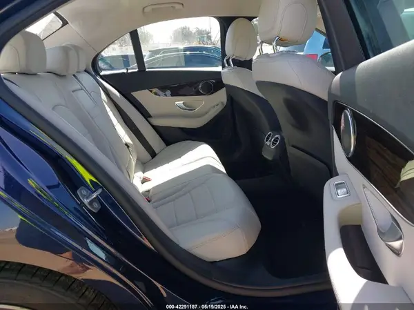 55SWF4JB1HU187647 2017 MERCEDES-BENZ C-KLASSE - Image 8