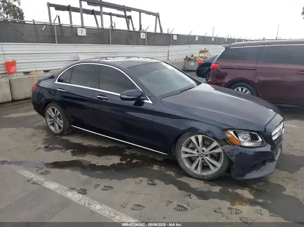 55SWF4JB1HU217102 2017 MERCEDES-BENZ C-KLASSE - Image 1