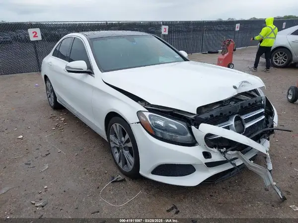 55SWF4JB1JU237940 2018 MERCEDES-BENZ C-KLASSE - Image 1