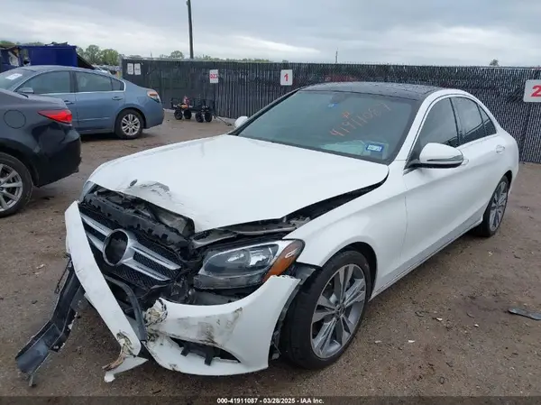 55SWF4JB1JU237940 2018 MERCEDES-BENZ C-KLASSE - Image 2