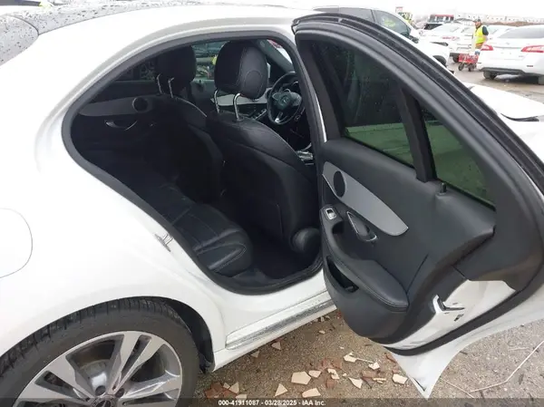 55SWF4JB1JU237940 2018 MERCEDES-BENZ C-KLASSE - Image 8