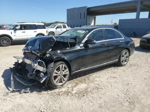 55SWF4JB1JU262627 2018 MERCEDES-BENZ C-KLASSE - Image 1